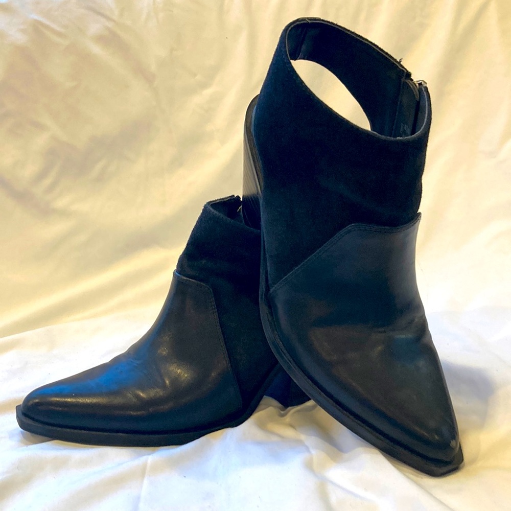 Women’s black heeled mules Sam Edelman